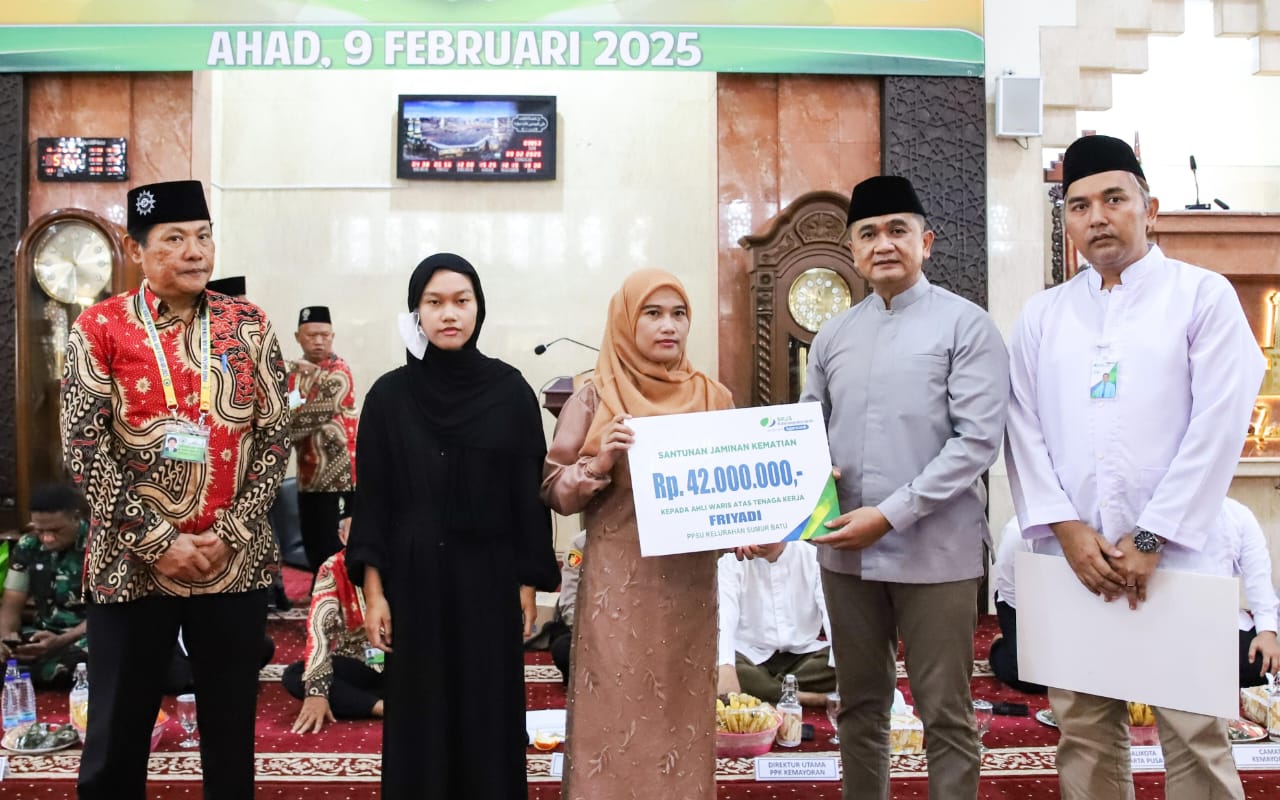 Camat Kemayoran Hadiri Santunan 1.000 Anak Yatim di Masjid Akbar 