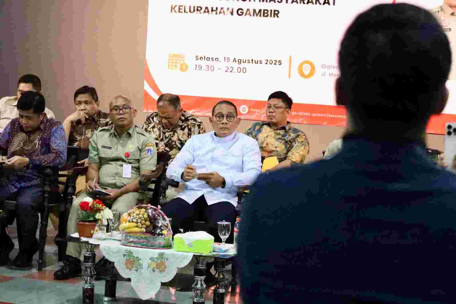 Gelar Silaturahmi Malam Hari, Wali Kota Jakpus Serap Aspirasi Warga Kelurahan Gambir