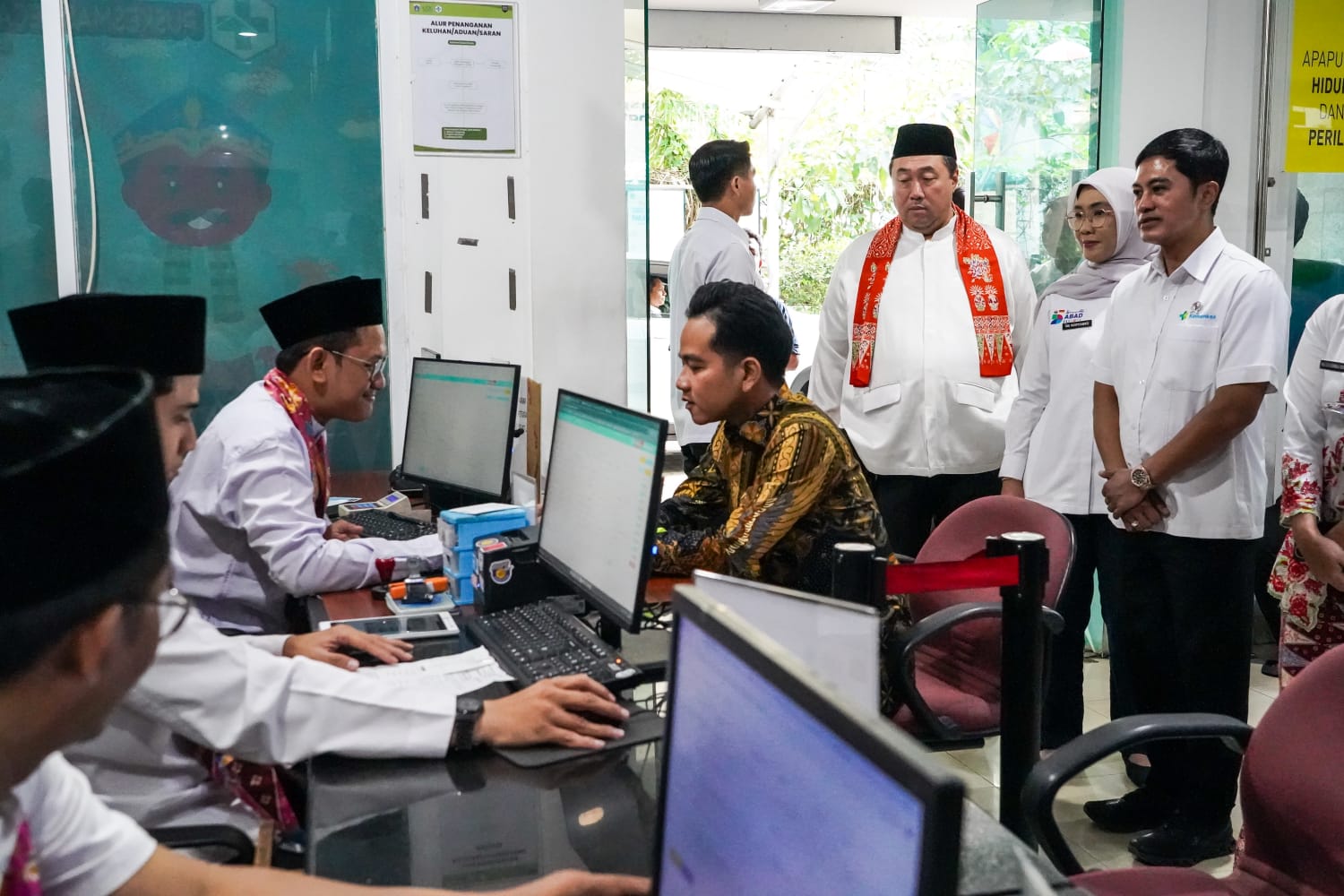 Wawali Jakpus Dampingi Wapres Tinjau Kesehatan Gratis di Puskesmas Menteng